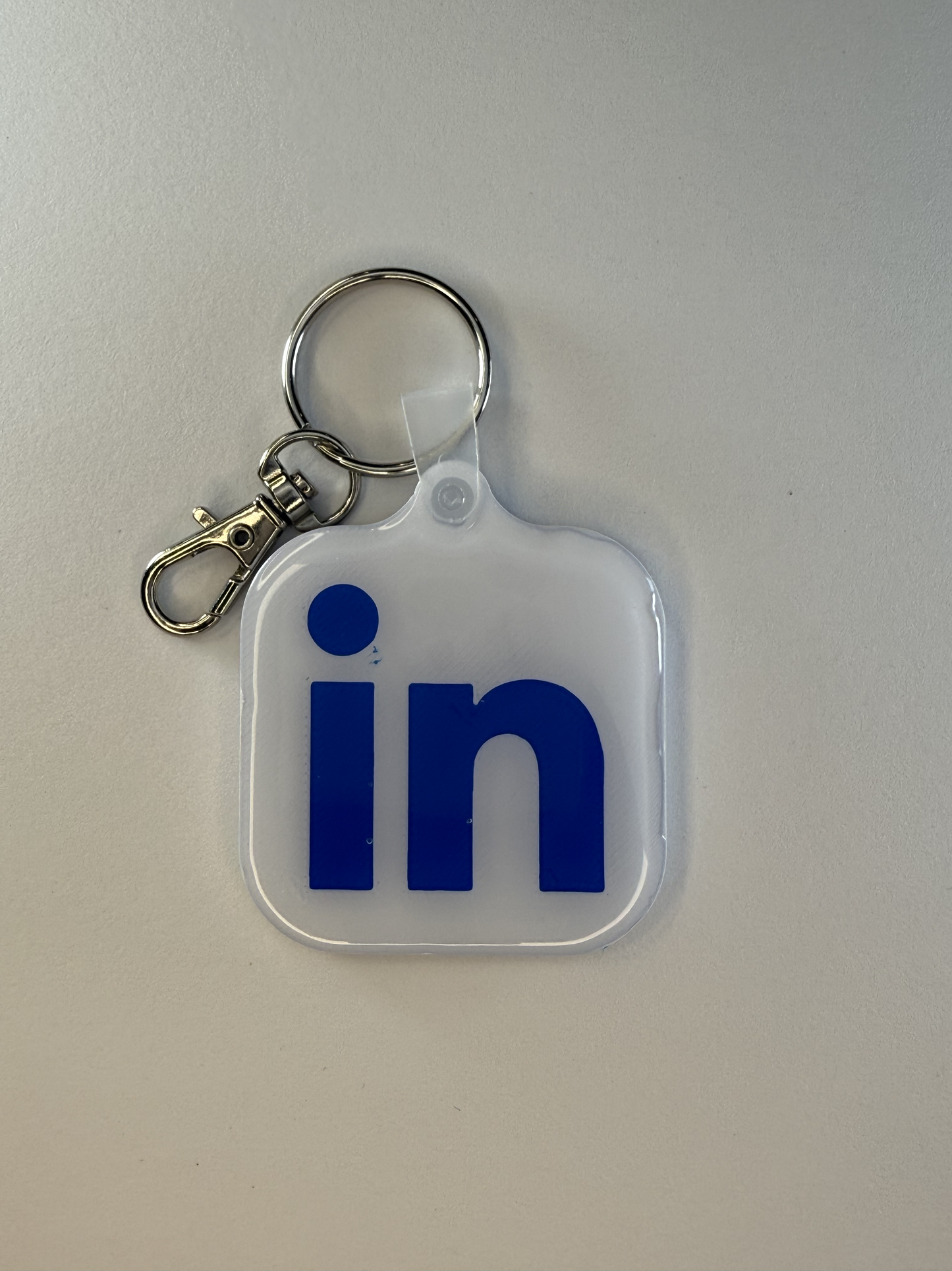 NFC Tag LinkedIn Keychain – Tap to Share Your Digital Resume Instantly